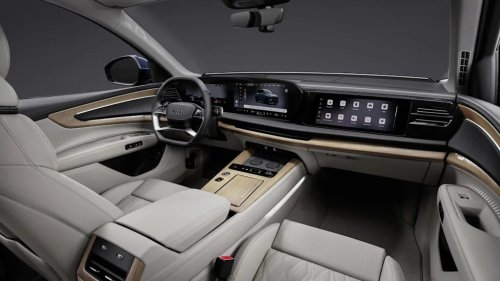 Audi’s New 2027 Q7 Gets the Engine and Interior It Deserves