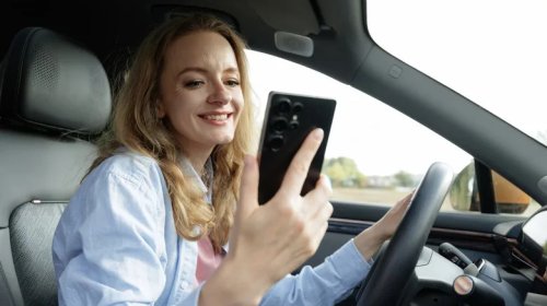 3 Android Auto Features That Can Make An Older Car Feel New