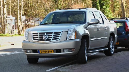 Cadillac, What Years Did Cadillac Make The Escalade EXT Pickup Truck? (And Why It Was Discontinued)