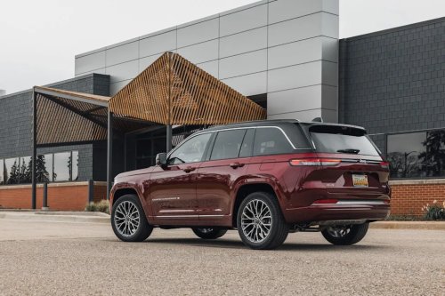View Exterior Photos of the 2026 Jeep Grand Cherokee Summit