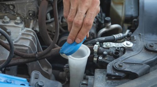 How To Make Your Own Windshield Washer Fluid (And Why You Should)