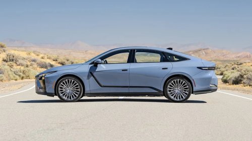 Tested: The Lexus ES350e EV Is a Commuting All-Star