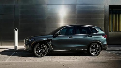 Hybrid vs Plug-In Hybrid: The Outlet Changes Everything