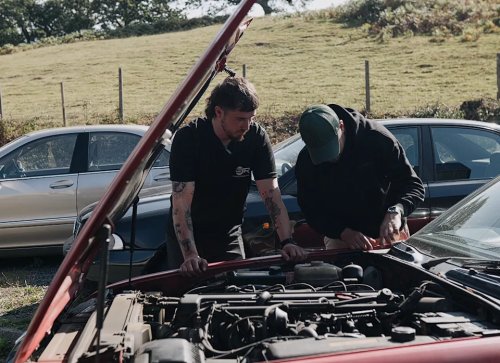 YouTuber Rescues an Ultra-Rare 1990 Jaguar XJR TWR: A “Proper Diamond in the Rough”
