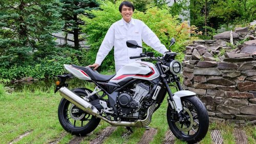 Will Honda's New CB400 Super Four E-Clutch Win Over Modern Riders?