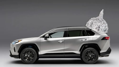 Toyota, Toyota RAV4, This Security Pro’s Toyota RAV4 Can’t Spy on Him Anymore. Here’s How He Did It