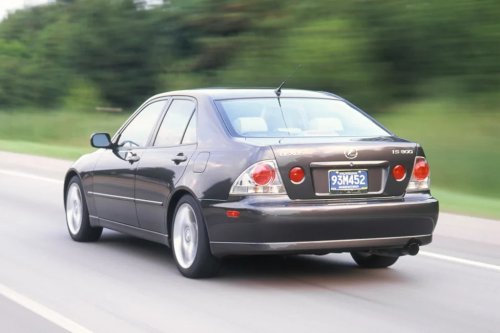Lexus, A Photo Tour of the 2001 Lexus IS300
