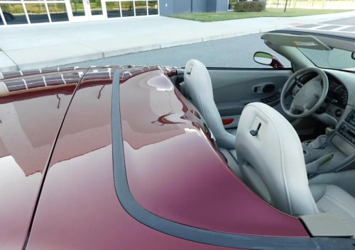 One-Owner, 8K-Mile 2003 Corvette 50th Anniversary Convertible Is a C5 Time Capsule