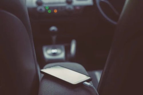 Charging Your Phone in the Car Isn't Costing You Much