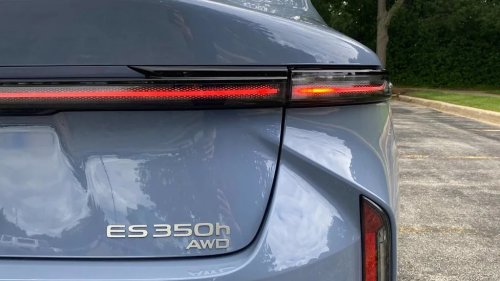 The 2026 Lexus ES 350h Redefines the Model Without Losing Why Buyers Have Flocked to it