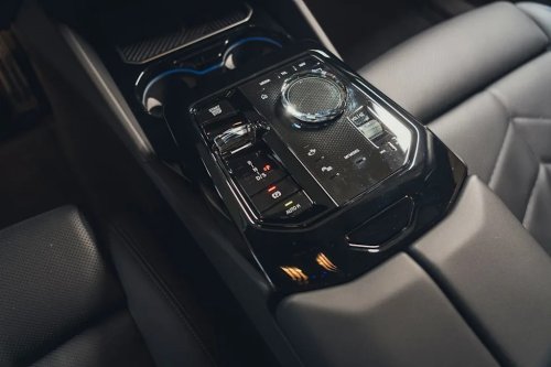BMW, View Interior Photos of the 2026 BMW 540i xDrive