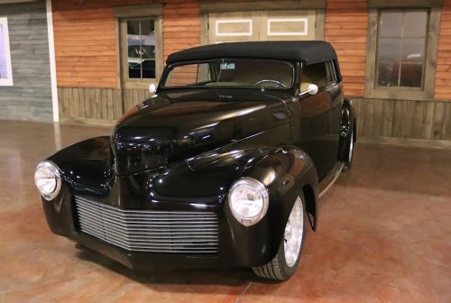 Chevy, This Hot-Rodded 1941 Studebaker Champion Phaeton Hides a Chevy 350 Under Loewy-Era Curves