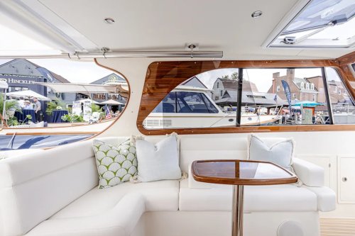 Hinckley Picnic Boat 39 Reviewed