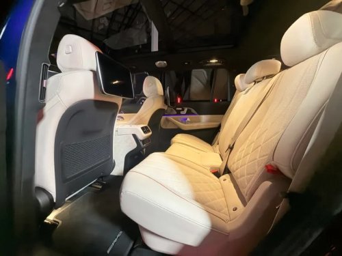Mercedes, The 2027 Mercedes-AMG GLS 63: Ultimate V8 Power Meets Family Luxury