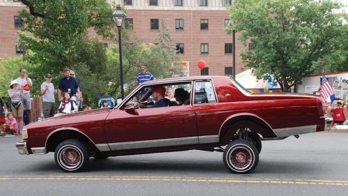 13 car features that scream pull me over