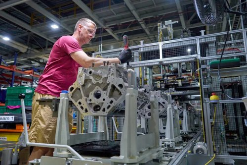 GM, GM Finally Shares Power Figures for Its New Small-Block V-8s