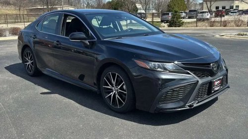 Toyota, Toyota Camry, A Wisconsin Woman Put 223,000 Miles on a Leased Toyota Camry — Then Used a Loophole To Avoid a $46,000 Penalty