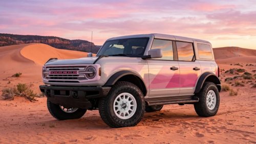 Ford, Ford Bronco, The Ford Bronco Desert Rising Looks Pretty (Awesome) in Pink