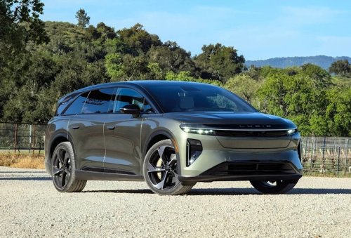 Lucid, Tesla, Tesla Model Y, Lucid Delays Tesla Model Y Rival to Avoid Repeating Past Mistakes