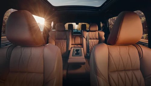 2026 Kia Sorento vs Mitsubishi Outlander: Affordable Three-Row Battle