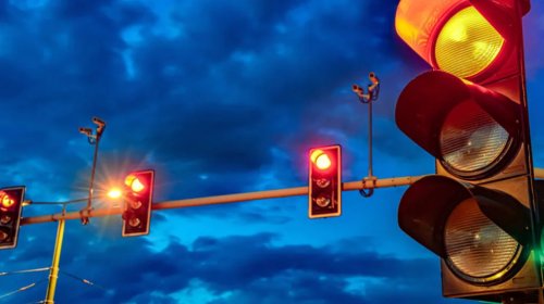What's The Difference Between American And European Traffic Lights?