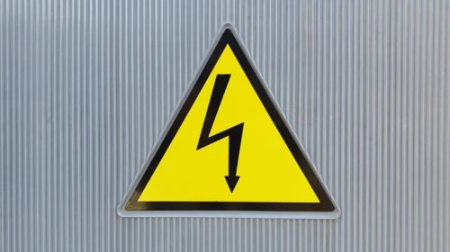 Can You Replace EV Batteries Yourself? 3 Reasons You Shouldn't Try It