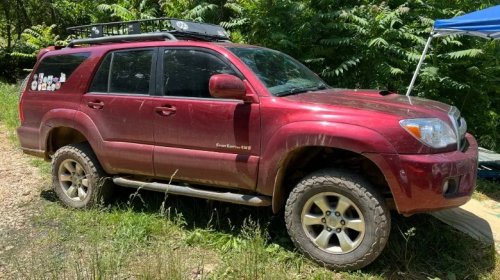 Toyota, Toyota 4Runner, I Put Apple CarPlay In My Wife's 2006 Toyota 4Runner And I'm Never Looking Back