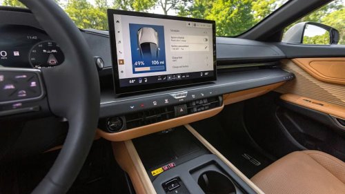 Lexus, Lexus IS, Tested: The Lexus ES500e Isn’t Built for Speed, Which Is Why We Love It