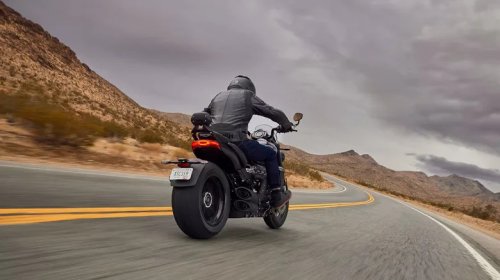 These 5 Touring Motorcycles Easily Keep Up With Sport Bikes