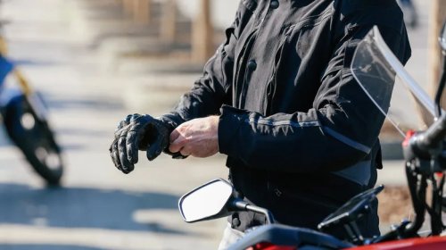 Motorcycle Gloves: What Bikers Should Know About The Different Safety Levels
