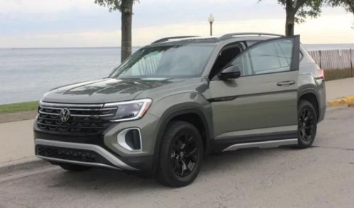 The VW Atlas Is a Large Family-Friendly 3-Row SUV. But Will I Feel Conspicuous Driving It Solo?