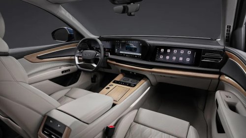 Audi Reveals All-New Q7 and 591-HP SQ7