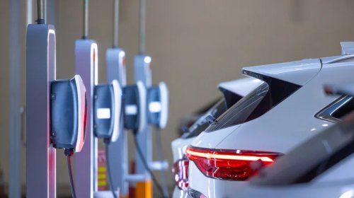 Do Electric Vehicles Use Liquid Cooling For Their Batteries?