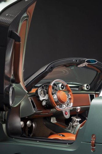 Pagani Utopia Roadster Review: Making Art From Rare Minerals