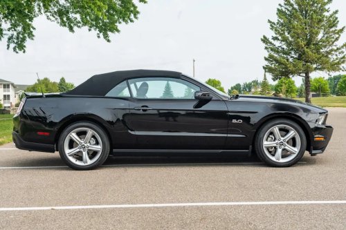 Ford, Ford Mustang, Ford Mustang GT, Ford GT, 2011 Ford Mustang GT Premium Convertible for Sale With 8,000 Miles