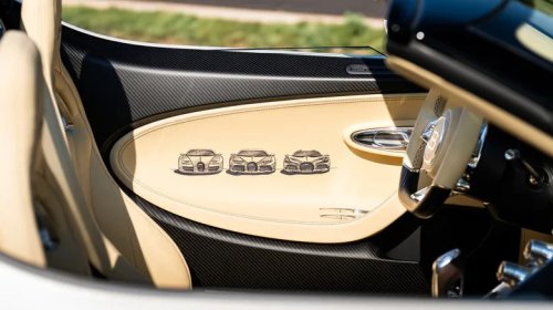 Bugatti, Bugatti's Final W16 Mistral Has Paint Called 'Sparkle' And A Falcon Head Sculpture In The Shifter