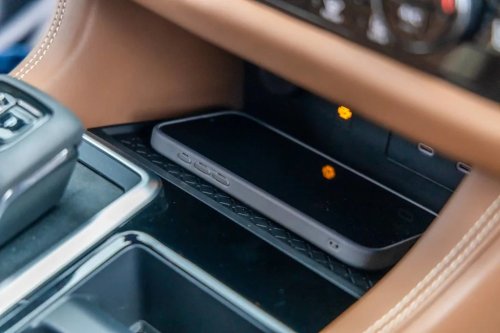Dear Automakers: Wireless Apple CarPlay, Android Auto, and Charging Suck