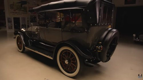 Jay Leno Drives 1914 Knox With Ridiculous 496 Cubic Inch Six-Cylinder Engine
