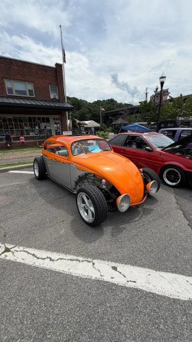 A Lowrider Meet Convinced Me: Enthusiasts Should Step Out of Their Comfort Zones