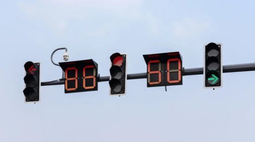Why Do Traffic Lights In The US Not Have A Countdown Timer?