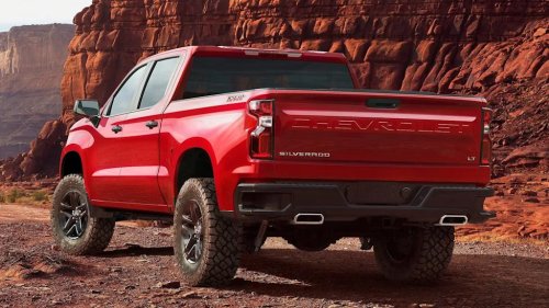 GM, GM Lawsuit Says Silverado And Sierra Trucks Can Leak Water Into The Cabin