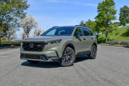 Toyota, Toyota RAV4, Honda, Honda CR-V, Mazda, Toyota RAV4 Vs. Honda CR-V Vs. Mazda CX-5: Which One Is The Most Fuel-Efficient? There's One Clear Winner