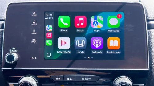 The Pros And Cons Of Using USB Thumb Drives For Your In-Car Music Library