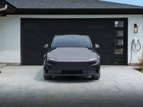 Tesla, Tesla Model Y, Tesla Model Y Is Flawed, So Why Is It Still Dominating America's EV Market?