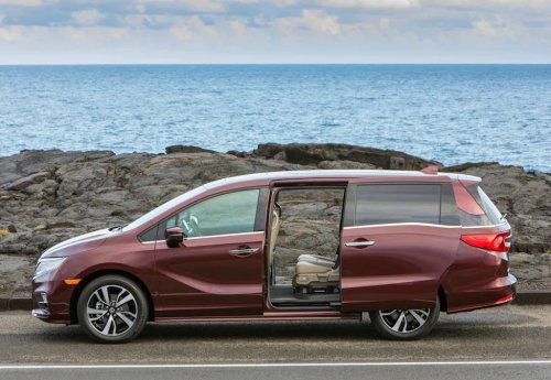 Honda, Honda Odyssey, Honda Recalls 325,000 Odyssey Minivans After First Camera Fix Falls Short