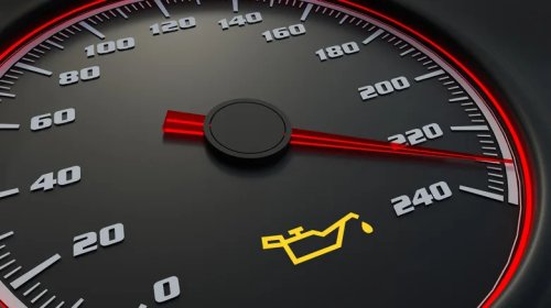 When The Oil Light Turns On, How Long Is It Safe To Keep Driving?