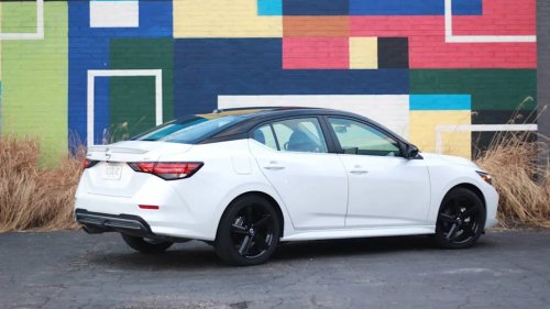 Hyundai, Hyundai Elantra, Nissan, Nissan Sentra, 2022 Hyundai Elantra vs 2022 Nissan Sentra: Which One Is More Reliable? There's One Clear Winner