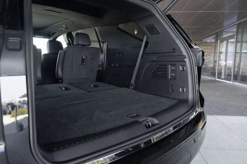 View Interior Photos of the 2027 Chevy Traverse High Country