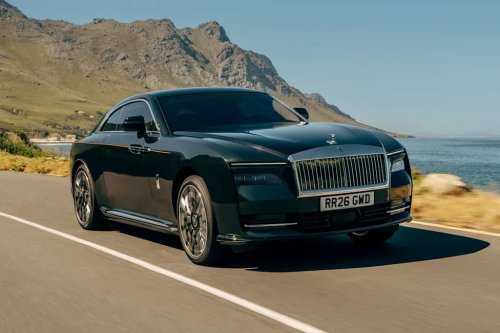 New Rolls-Royce Spectre boosts power and claims 390-mile range