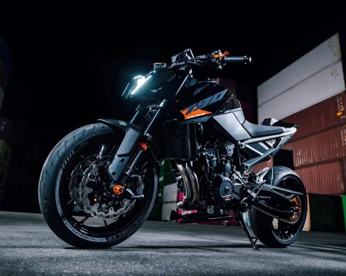 KTM’s Affordable Middleweight Street Moto Returns with an Even Sharper Edge